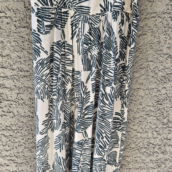 Luxology Palm Print Jumpsuit - Picture 5 of 8